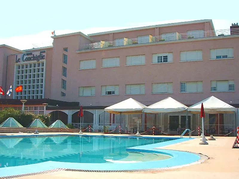 Hotel Le Conchiglie Riccione 4*,